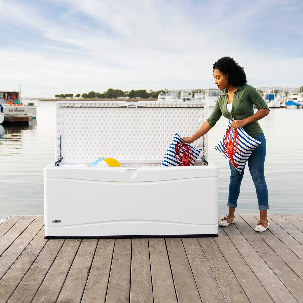 Lifetime Marine Dock Box, 130 Gallon - 60348
