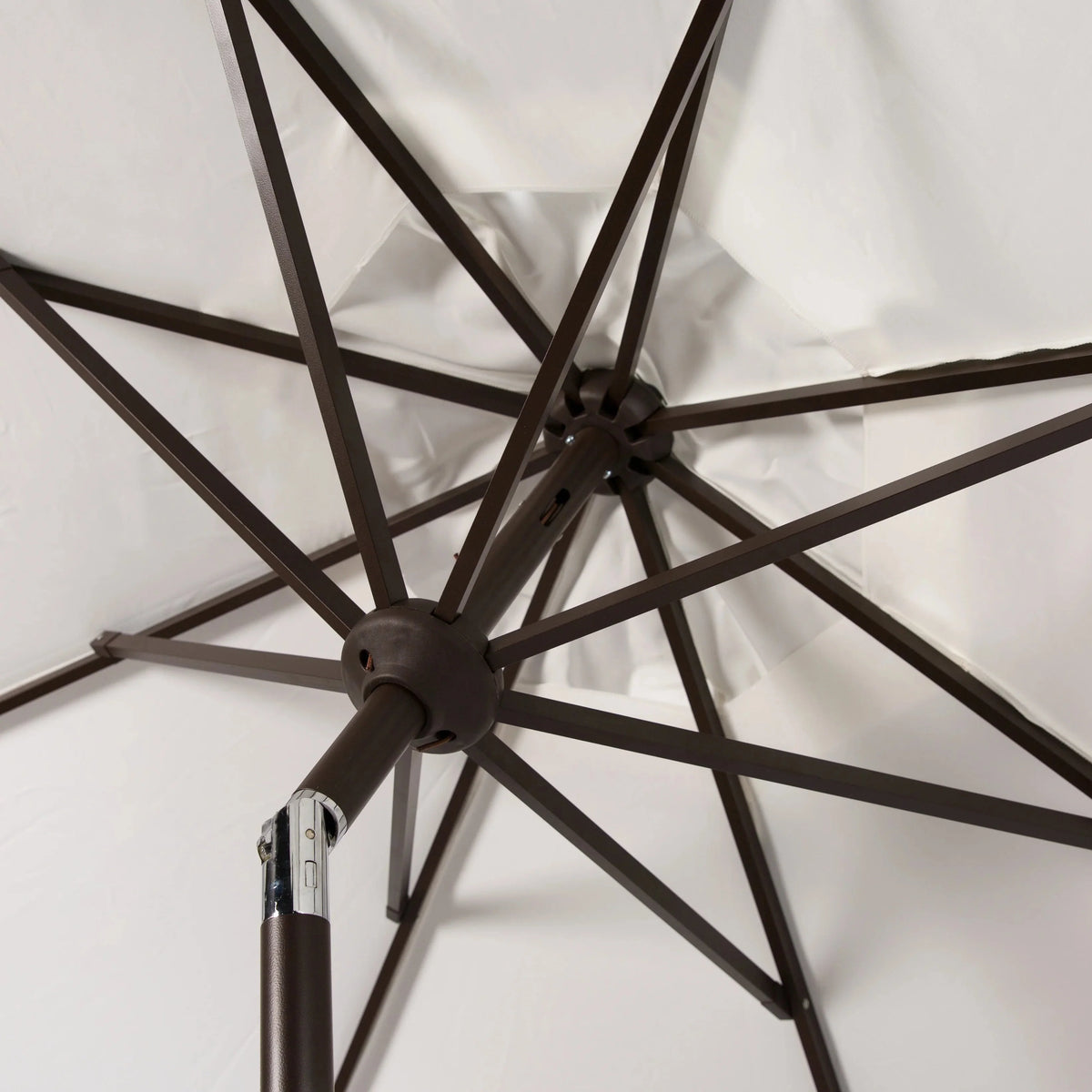 Safavieh Patio Umbrella 9' Crank Tilt Navy/White - Venice